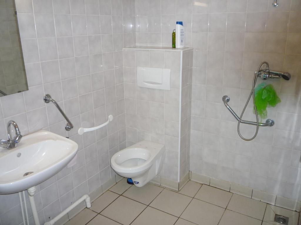 Le Gite Du Velay Bains Екстер'єр фото